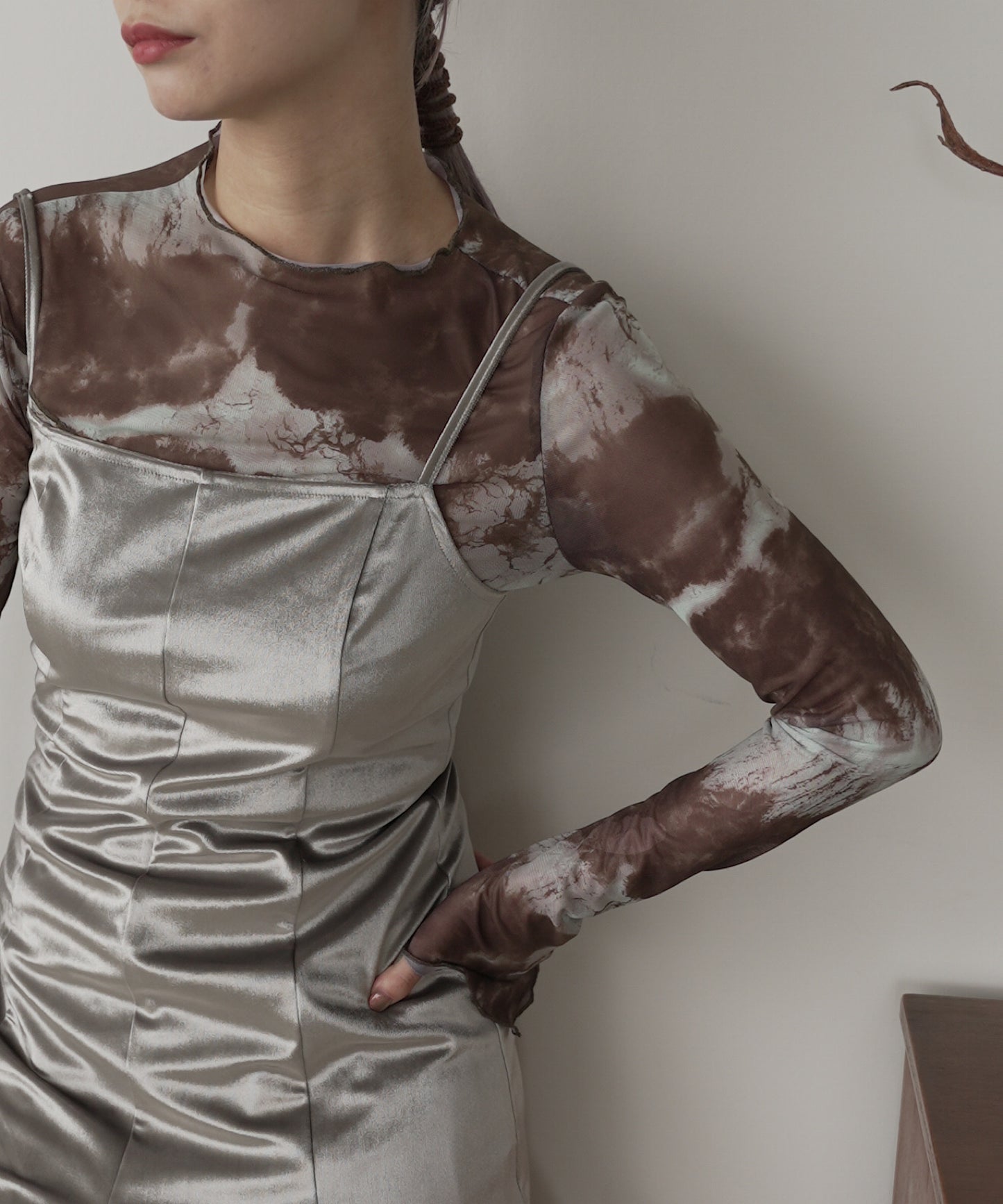 asymmetry design see-through tops sew23s021