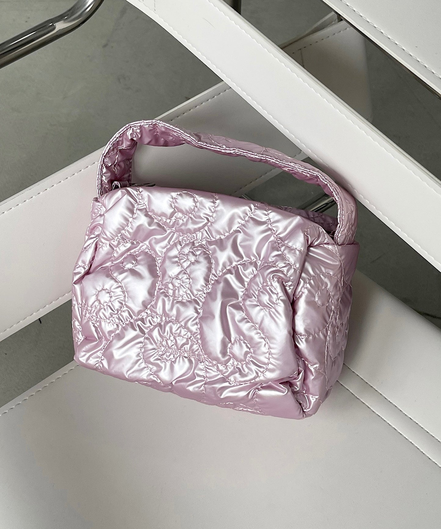 Së metallic pouch bag sana24a009