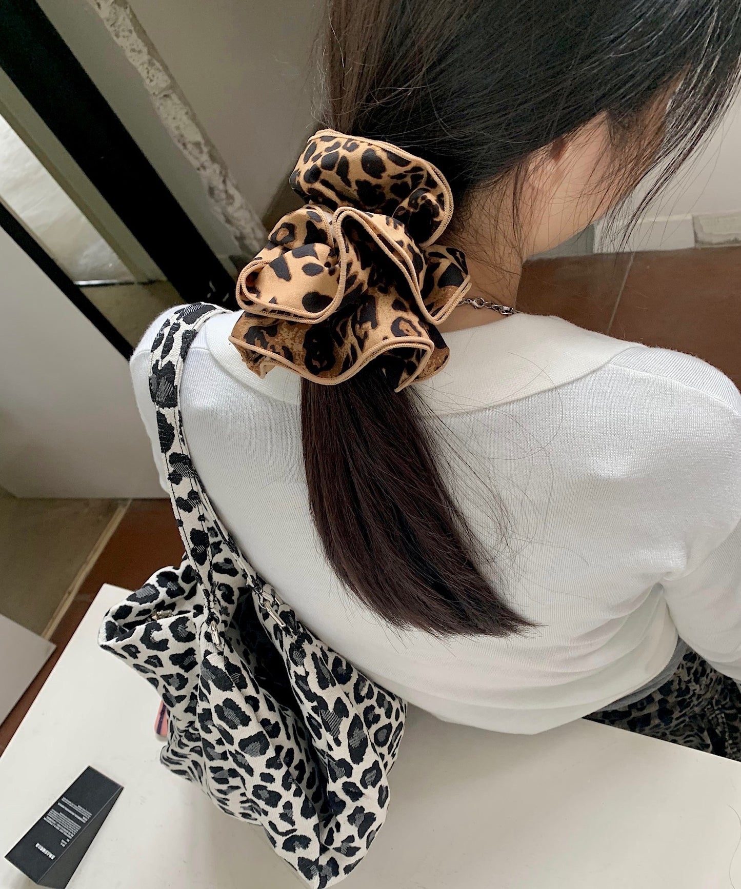 leopard scrunchie sanal24a001