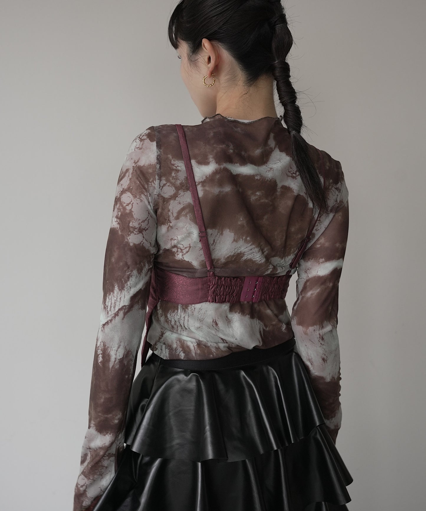 asymmetry design see-through tops sew23s021