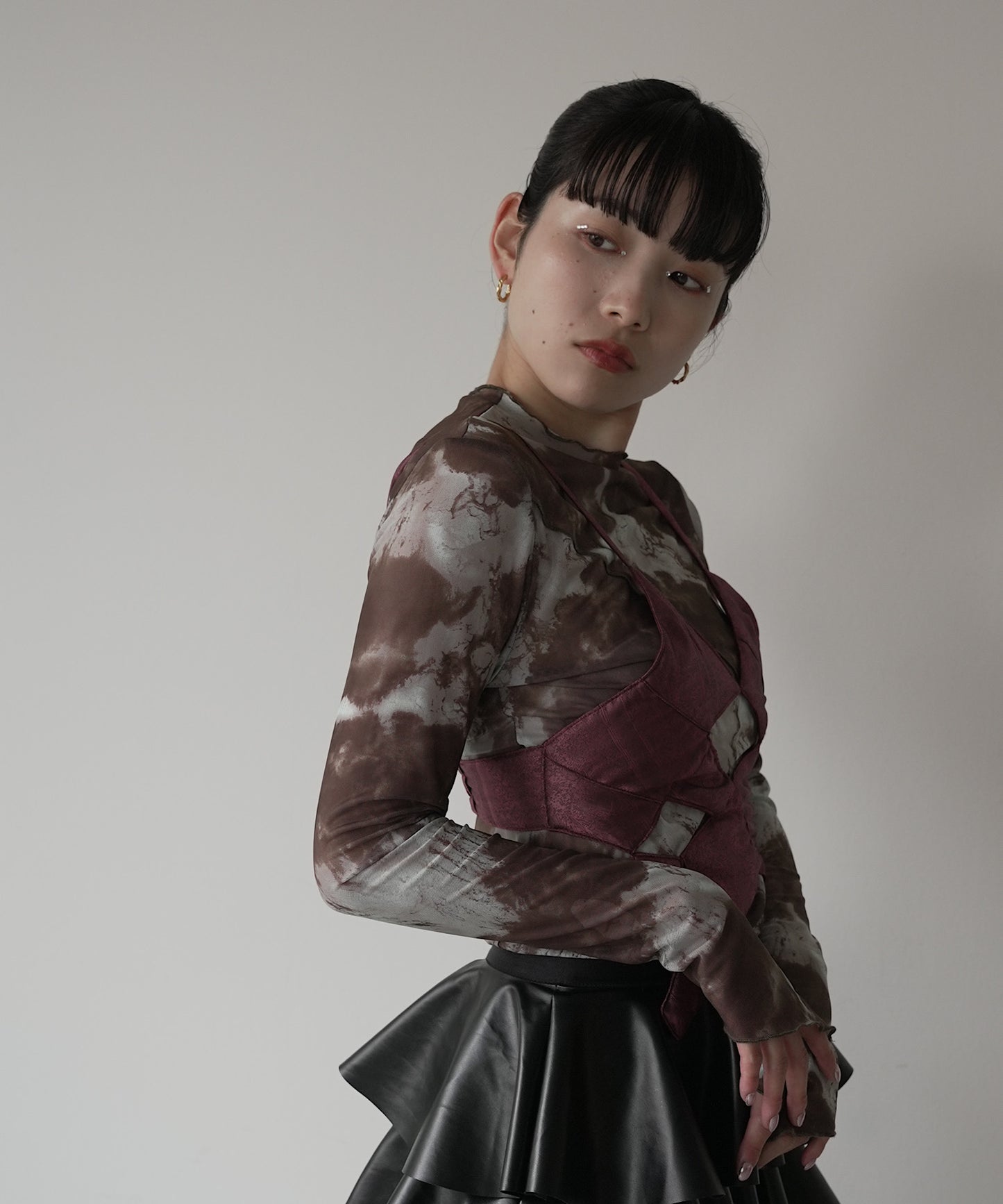 asymmetry design see-through tops　sew23s021