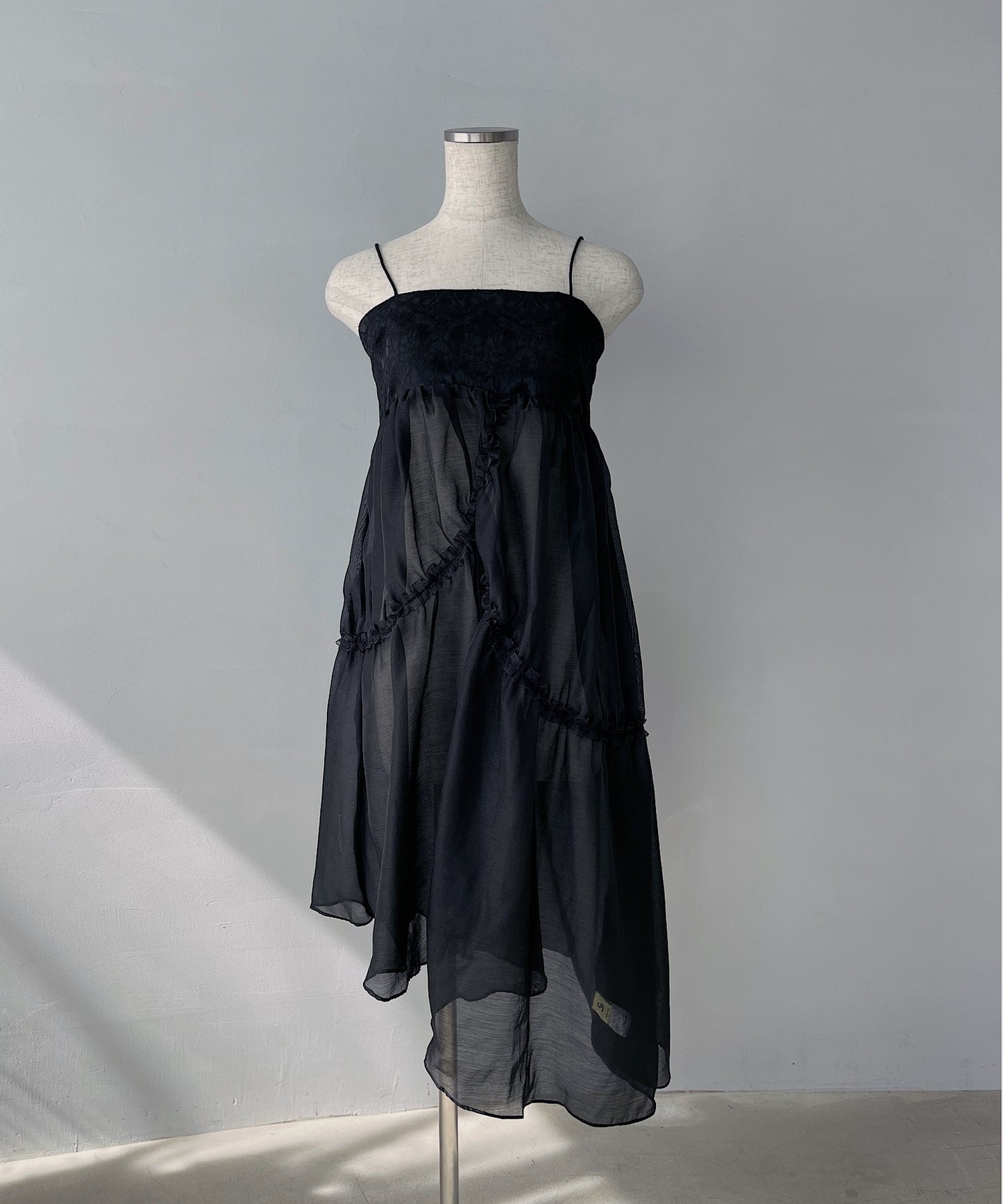 asymmetry tulle camisole dress　sanw23s023